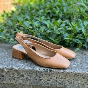 Steve Madden | Tan Smitten Slingback Block Heels sz 8.5